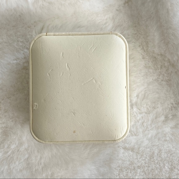 Jared white gold and ruby heart valentine’s set - Picture 5 of 5